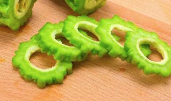 木耳苦瓜能一起吃吗