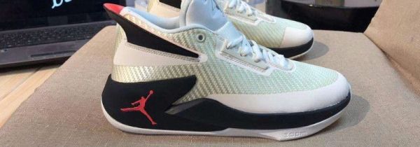 怎么洗篮球鞋不伤鞋