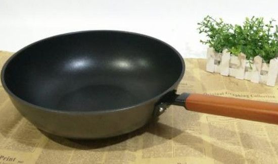 不粘锅涂层烧黑焦了还能用吗