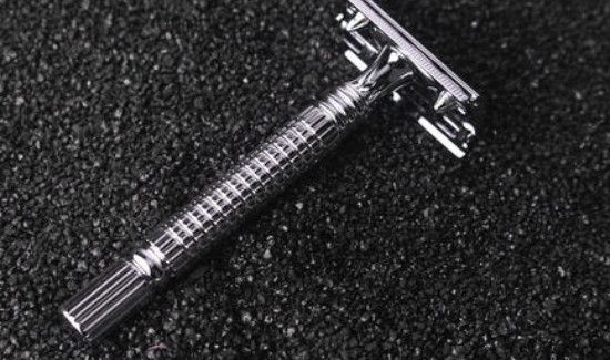 剃须刀可以带上高铁吗