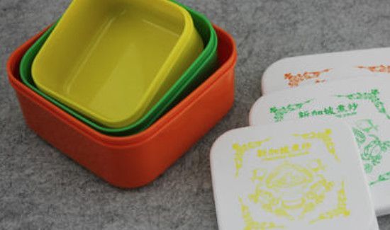 胶饭盒可以放在微波炉加热吗