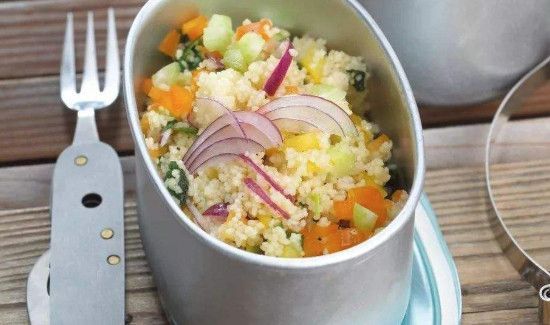 胶饭盒可以放在微波炉加热吗