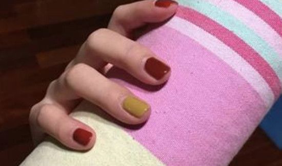 指甲胶没有烤灯怎么弄干