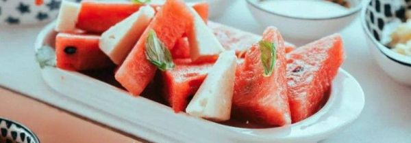 葡萄可以和西瓜一起吃吗