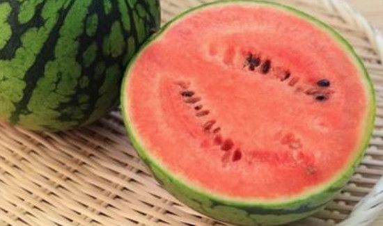 龙虾和西瓜可以一起吃吗