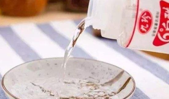 白醋加水去水垢需要煮吗