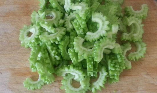 晒苦瓜片要不要焯水