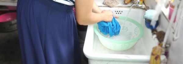 青核桃皮染到衣服上怎么洗掉