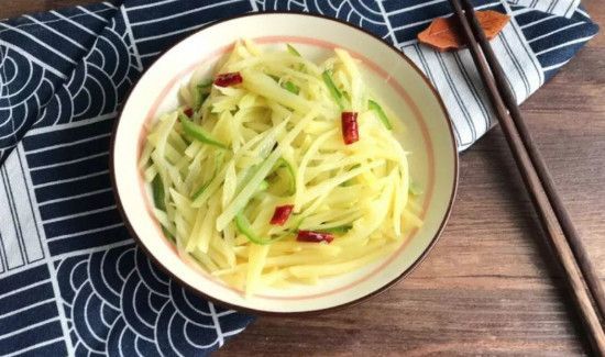 酸辣土豆丝要不要焯水