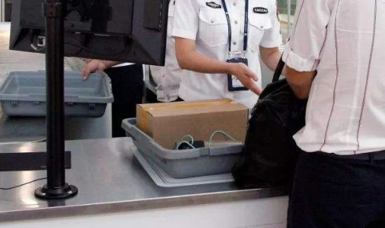 盒装牛奶能带上飞机吗