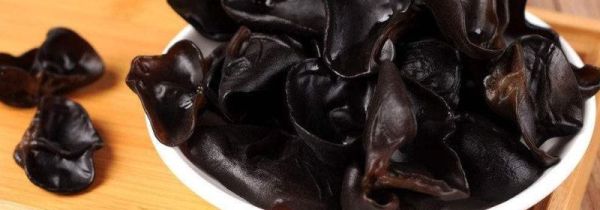 木耳发霉了洗干净可以吃吗