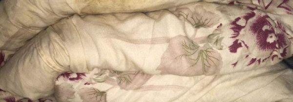 晒过的被子要晾凉才放衣柜吗