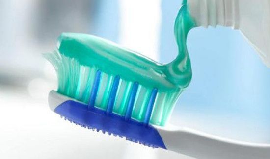 牙膏没拆封过期能用么