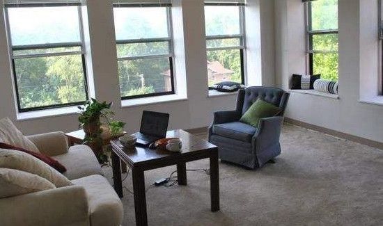 屋里面太潮湿怎么办