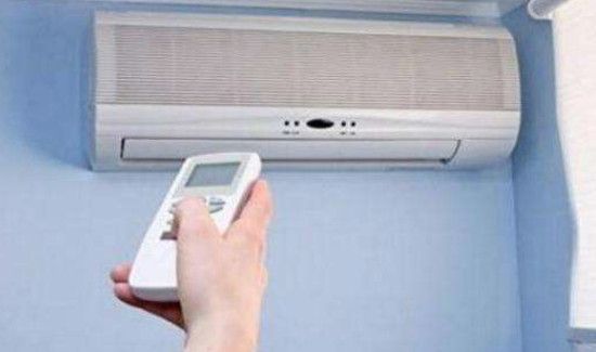 下雨天可以开空调除湿吗