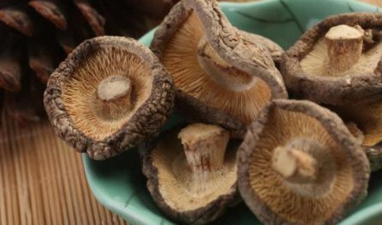 干香菇发霉了洗干净还能吃吗