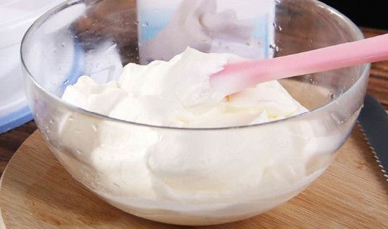 淡奶油放冰箱里凝固了还能用吗