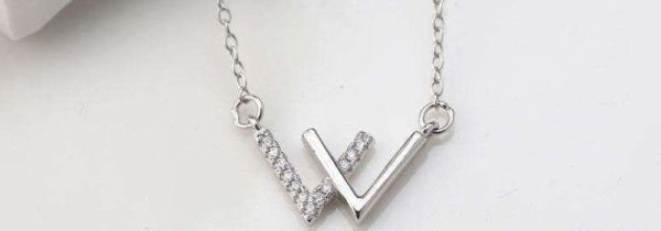 项链变色了怎么清洗