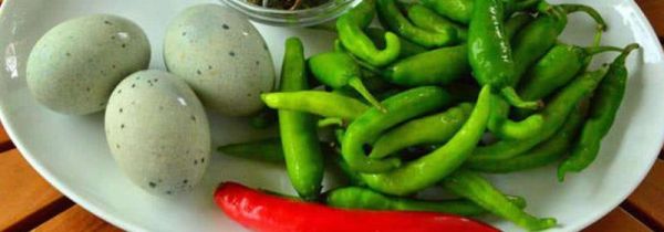 皮蛋壳上有黑点能吃吗