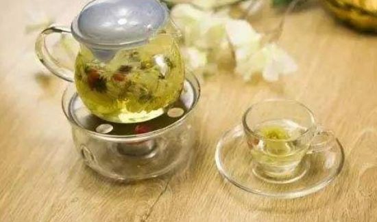 干槐花泡水能天天喝吗