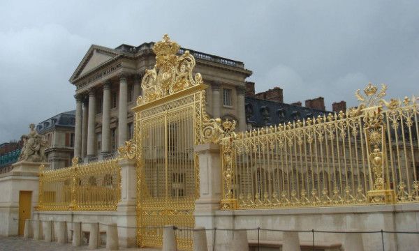 凡尔赛附体什么意思