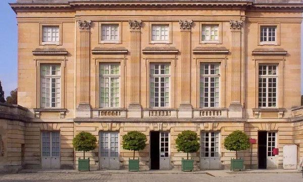 凡尔赛附体什么意思