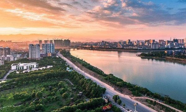 东方哥谭是哪个城市