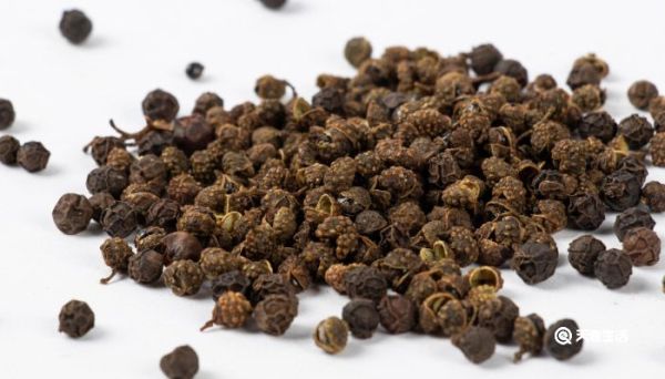 胡椒和花椒的区别 胡椒和花椒的区别是什么