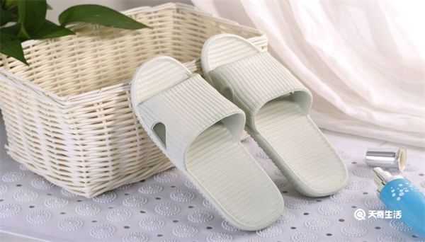pvc拖鞋和eva拖鞋的区别 pvc拖鞋和eva拖鞋的区别有哪些
