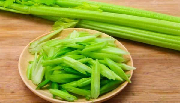 虾和芹菜能一起吃吗 虾和芹菜能不能一起吃