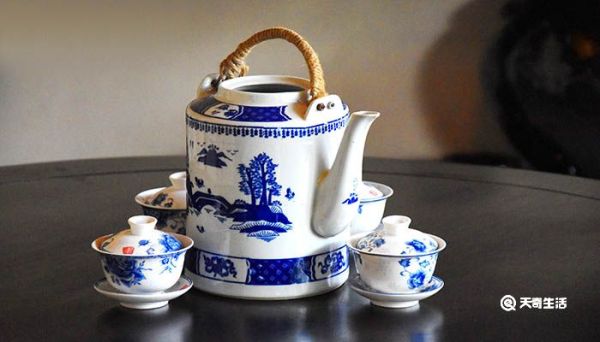 青花瓷的特点是什么 青花瓷的主要颜色是什么