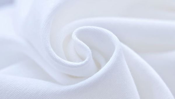 白衣服上的铁锈怎么去除小窍门 白衣服上的铁锈怎么去除