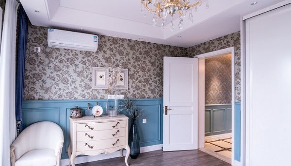 装修先装门还是先铺地板 门套和地板哪个先装