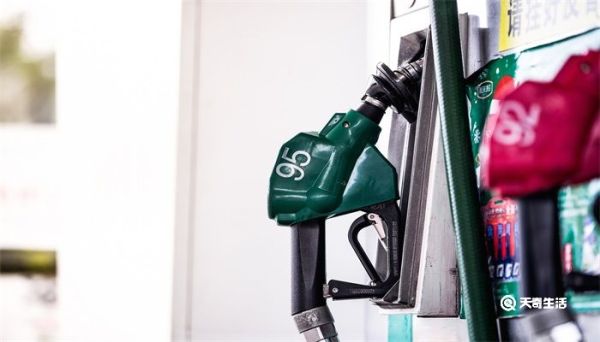 早上加油好还是晚上好 什么时候加油对车好