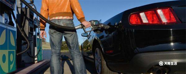 早上加油好还是晚上好 什么时候加油对车好