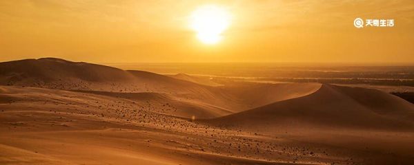 新月形沙丘是怎样形成的 新月形沙丘是怎么形成的