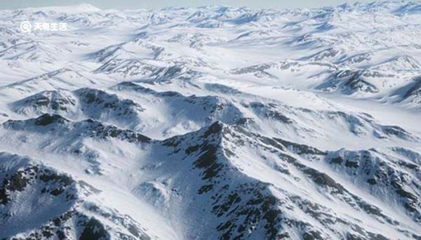 珠穆朗玛峰是活火山吗 珠穆朗玛峰是什么火山