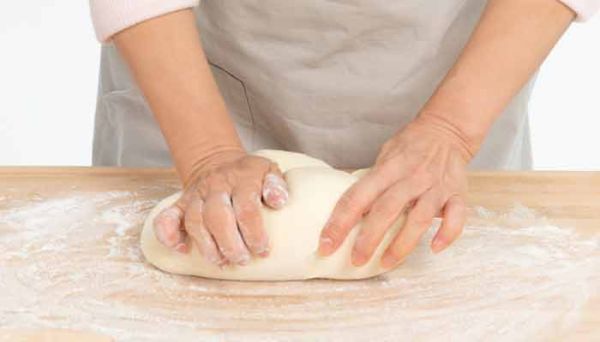 做饺子皮要不要放酵母 饺子皮需要放酵母吗