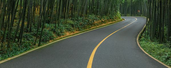 一个车道多宽 市区一个车道多宽