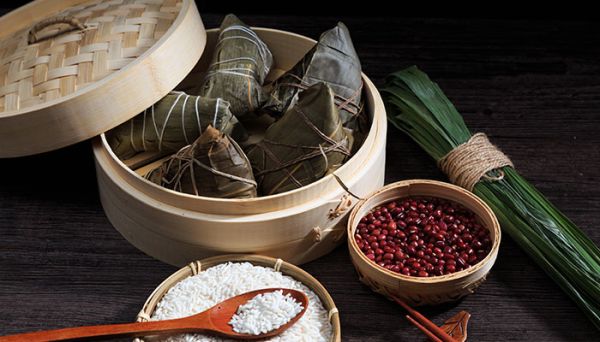 粽子最早什么时期出现 端午吃粽子是纪念谁的