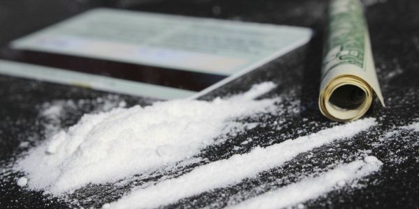 可卡因是什么颜色？