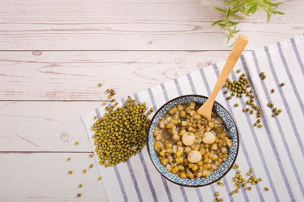 三豆汤的功效与作用 三豆汤的功效与作用是什么