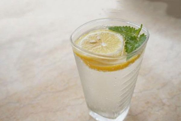 苏打汽水的功效与作用 苏打汽水的功效