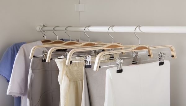 衣服上的胶水怎么洗掉 衣服上的胶水怎么洗掉小窍门