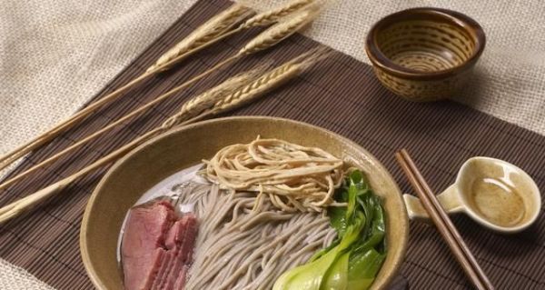 夏至就要吃面，凉面、热面、炸酱面这样吃巨爽