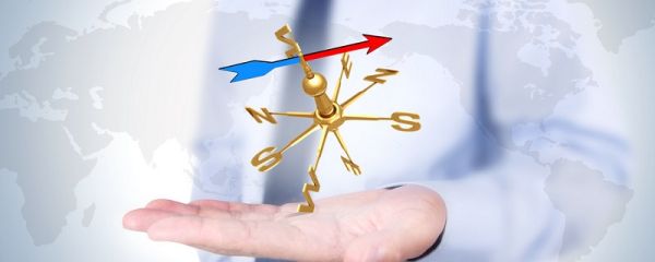 指南针红色的一头指向什么方向 地图上指南针红色的一头指向什么方向