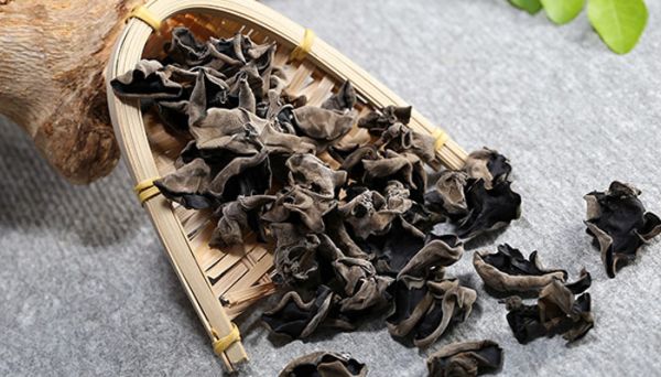 地木耳怎么清洗才干净 地木耳如何清洗才干净