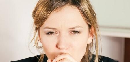 把痰咽下去有没有关系？
