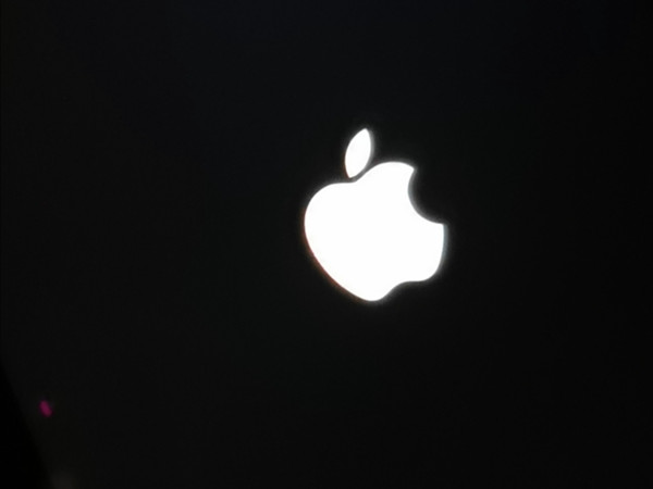 iphone13开机键在哪里