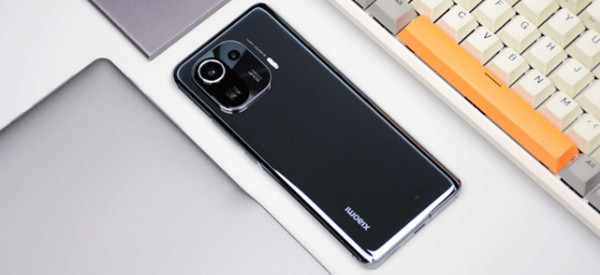 小米11pro后盖材质